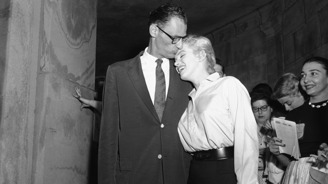 Marilyn s manželem, spisovatelem a dramatikem Arthurem Millerem. Jejich manželství trvalo 5 let.
