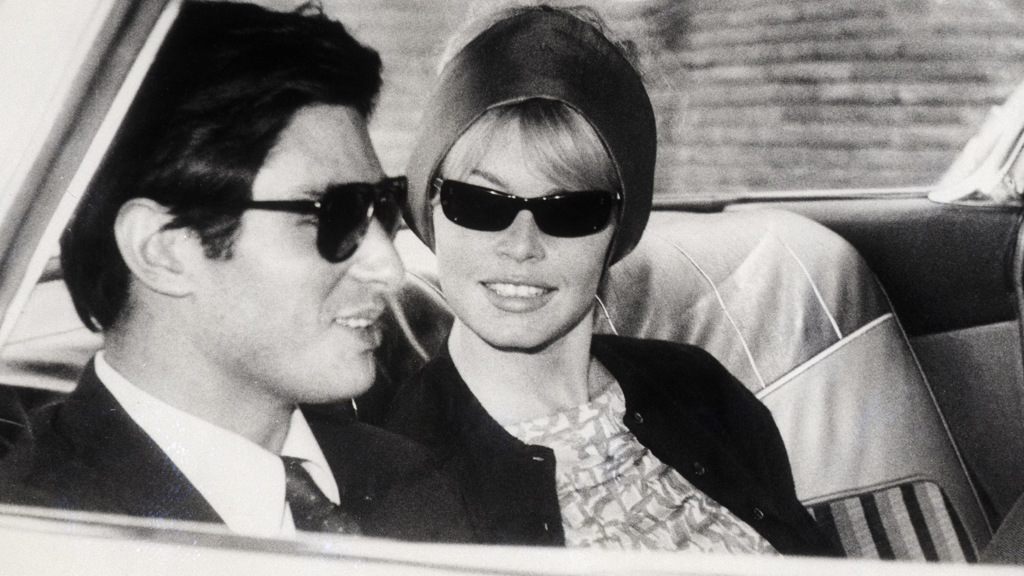 Elastická retro čelenka podle Brigitte Bardot Elastická retro čelenka podle Brigitte Bardot