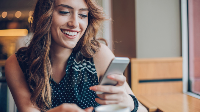 Revoluce v online seznamování! Tinder přichází se žhavou novinkou