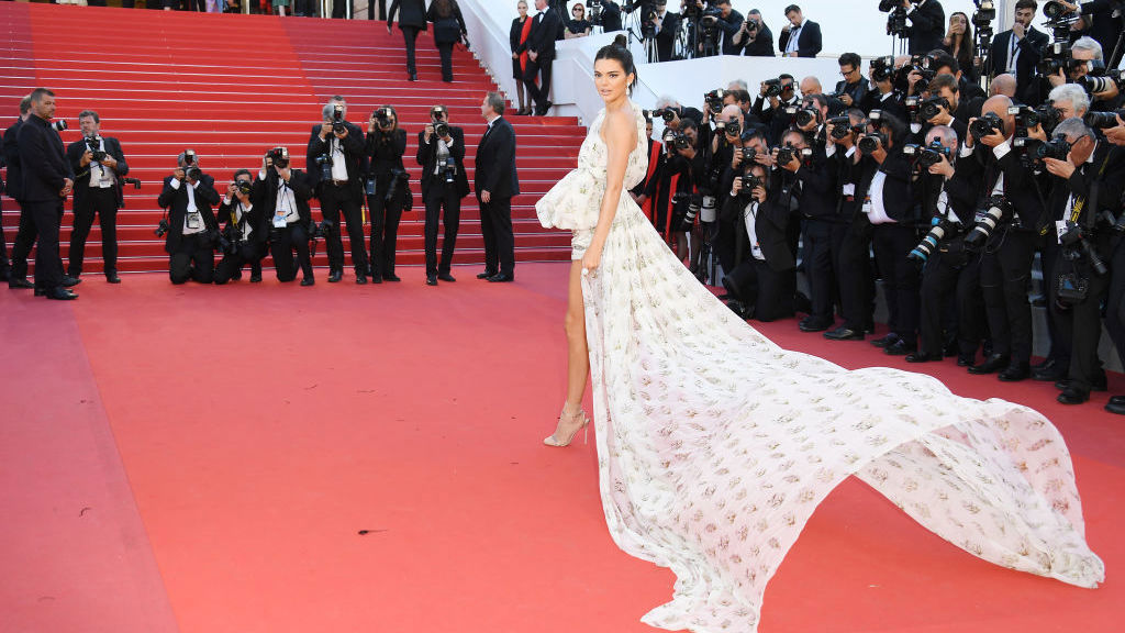 Žhavý trend z Cannes: Bílé šaty