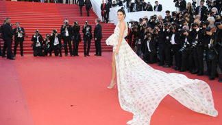 Žhavý trend z Cannes: Bílé šaty