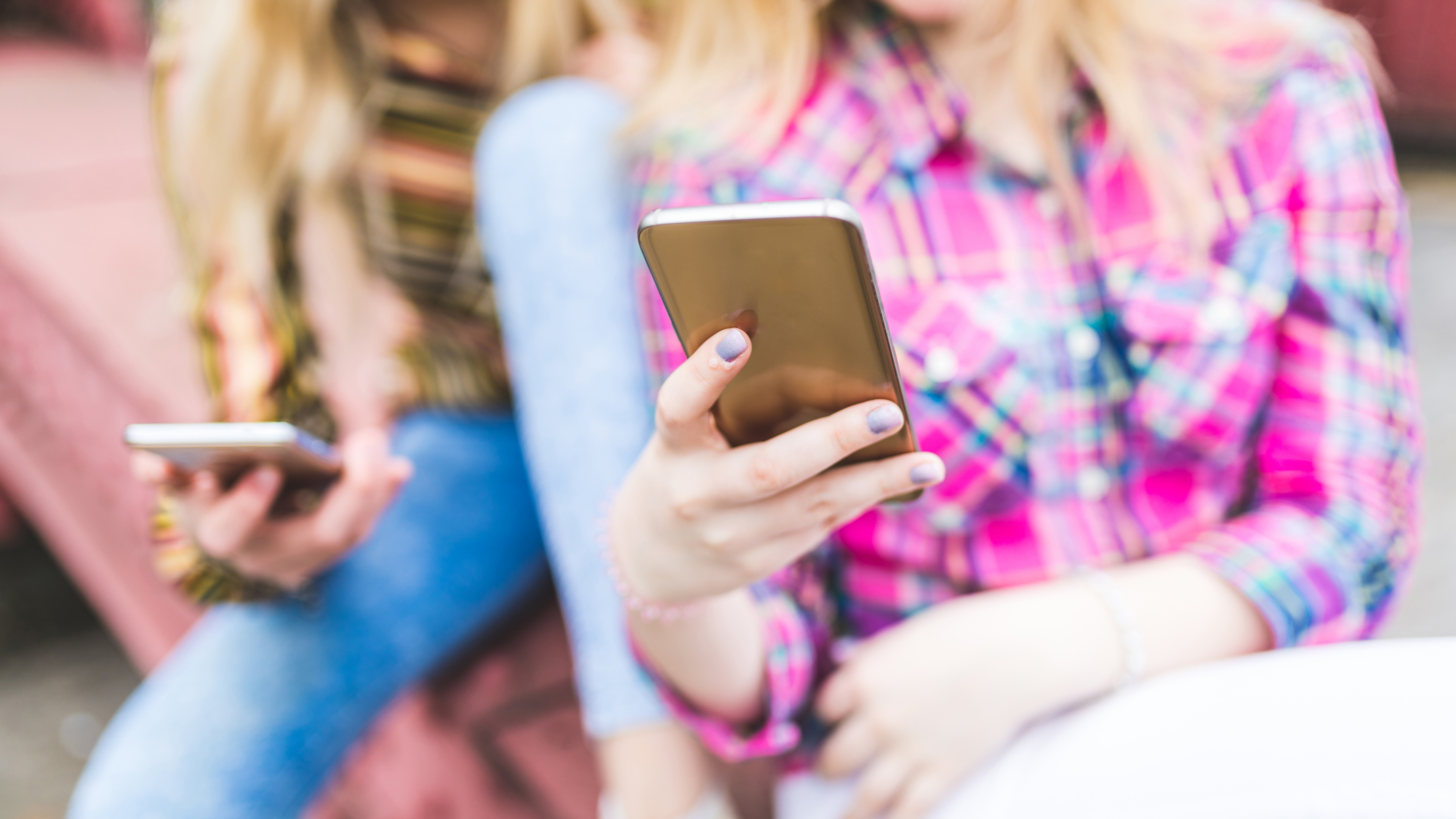 Jste závislí na telefonu? Naordinujte si mobilní detox