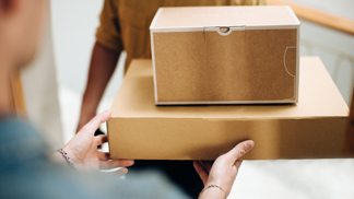 O krok blíže k udržitelnosti. Jak se módní e-shopy snaží chránit přírodu?