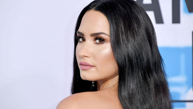 Otevřená zpověď: Demi Lovato přiznala, že své fotky v bikinách retušovala Otevřená zpověď: Demi Lovato přiznala, že své fotky v bikinách retušovala