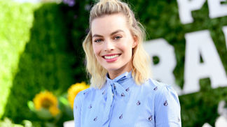 40 outfitů, kvůli kterým milujeme styl Margot Robbie