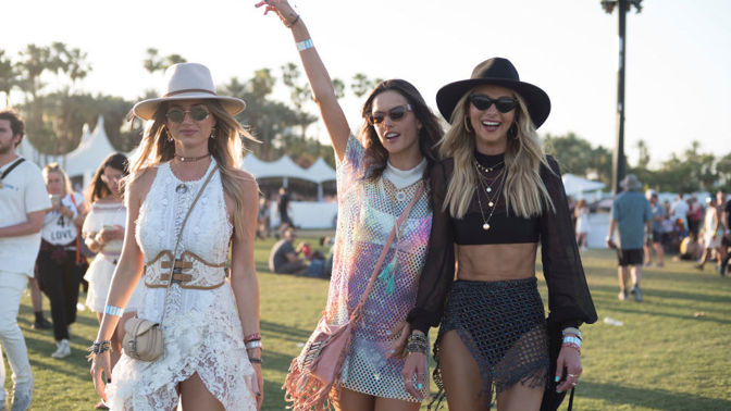 Ludi Delfino, Alessandra Ambrosio a Talita Corea
