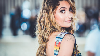 Make-up artista Paris Jackson prozradil, jaké produkty najdeme v její kosmetické taštičce Make-up artista Paris Jackson prozradil, jaké produkty najdeme v její kosmetické taštičce