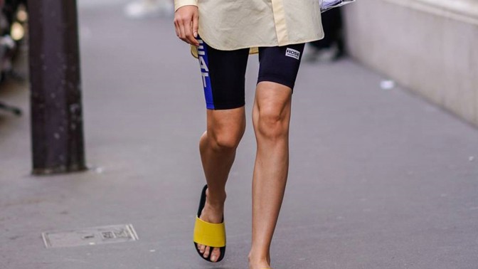 LETNÍ HIT: Noste cyklistické šortky k běžným outfitům!