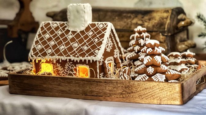 Obec Příkazy: Zažijte adventní a vánoční lidové zvyky v autentickém prostředí hanáckého gruntu