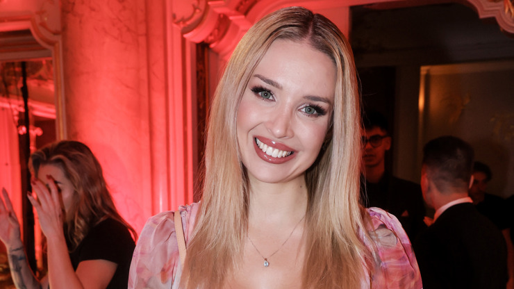 Nicole Šáchová měla odvážný model.