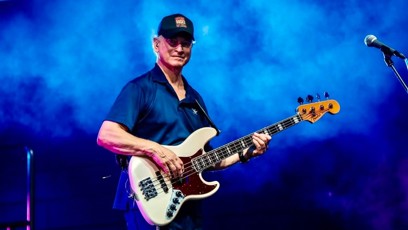 FOTO: Gary Sinise má také blízko k hudbě.