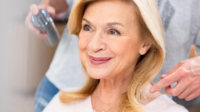 Kadeřník Jany Paulové pro Marianne.cz: Správně zvolená blond je jako anti-age, delší vlasy také omlazují