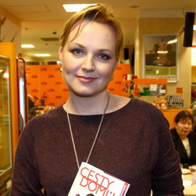 Kamila Špráchalová se ovšem dlouhodobě realizuje především v dabingu.