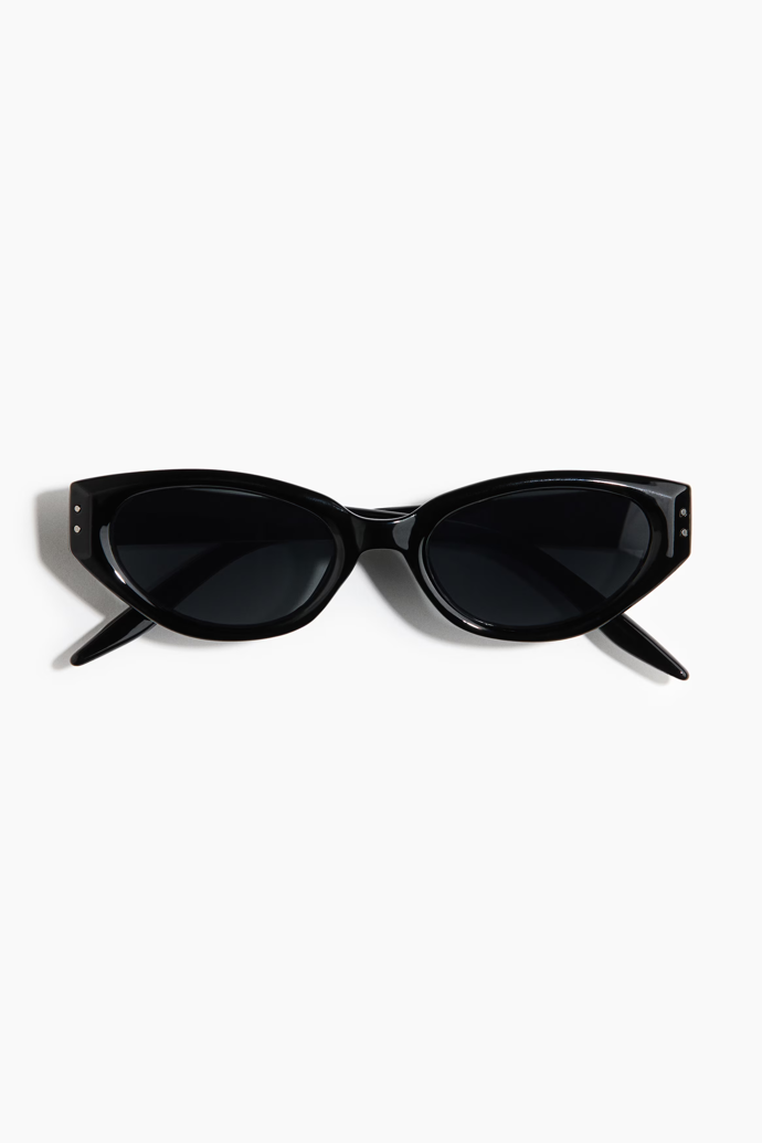 Sluneční brýle ve tvaru kočičích očí, H&M, 319 Kč