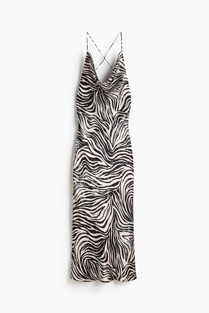 Saténové šaty na ramínka, H&M,
979 Kč