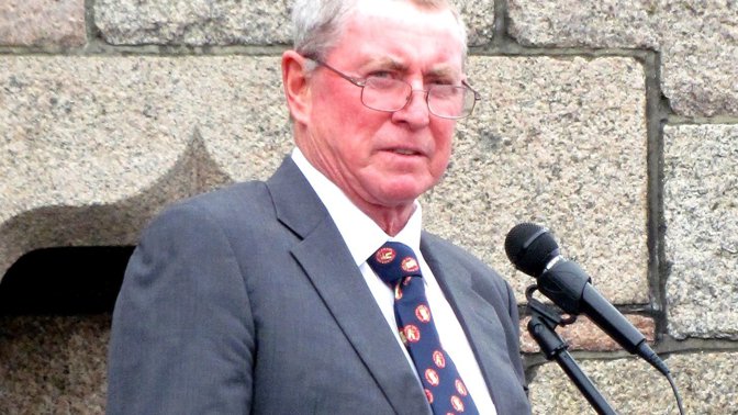Herec John Nettles, nejznámější pro svou roli šéfinspektora Barnabyho ze seriálu Vraždy v Midsomeru, na snímku z roku 2013. 
