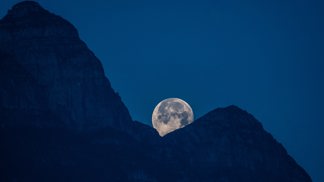 Přichází první zatmění v roce 2022 a zároveň novoluní v Býku. Horoskop odhaluje životní zvraty, ale i transformaci