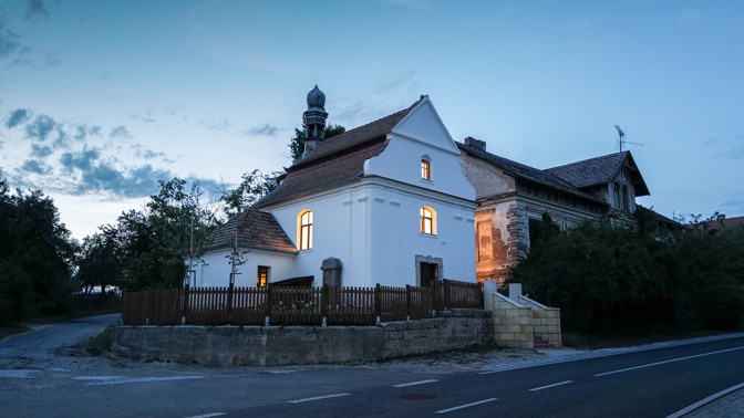 Zde si můžete vychutnat prostor, kde se setkávají minulost a současný život.
