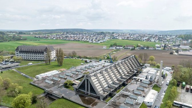„Glaskathedrale“ (Glass Cathedral) v bavorském Ambergu 
