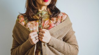 Kardigan místo saka – jak vytvořit elegantní look?