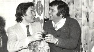 Staré fotografie celebrit často odhalují tváře, které bychom dnes poznávali jen velmi těžko. Právě retro účesy, dobová móda a dětské rysy dělají z podobných hádanek skvělou zábavu pro každého fanouška showbyznysu.
Staré fotografie celebrit často odhalují tváře, které bychom dnes poznávali jen velmi těžko. Právě retro účesy, dobová móda a dětské rysy dělají z podobných hádanek skvělou zábavu pro každého fanouška showbyznysu.