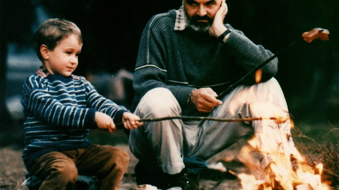 Šestiletý Andrej Chalimon se Zdeňkem Svěrákem v roce 1996.
