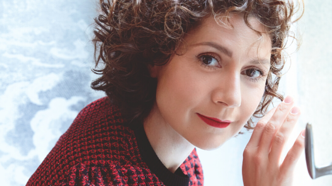 MARTHA ISSOVÁ: Režisérova holka
