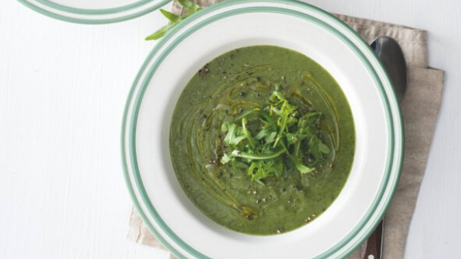 Recept proti jarní únavě: Cuketová polévka s rukolou Recept proti jarní únavě: Cuketová polévka s rukolou
