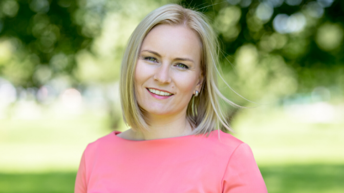 "Hned po zdraví chtějí lidé chránit své peníze," říká finanční poradkyně Petra Příchovská "Hned po zdraví chtějí lidé chránit své peníze," říká finanční poradkyně Petra Příchovská