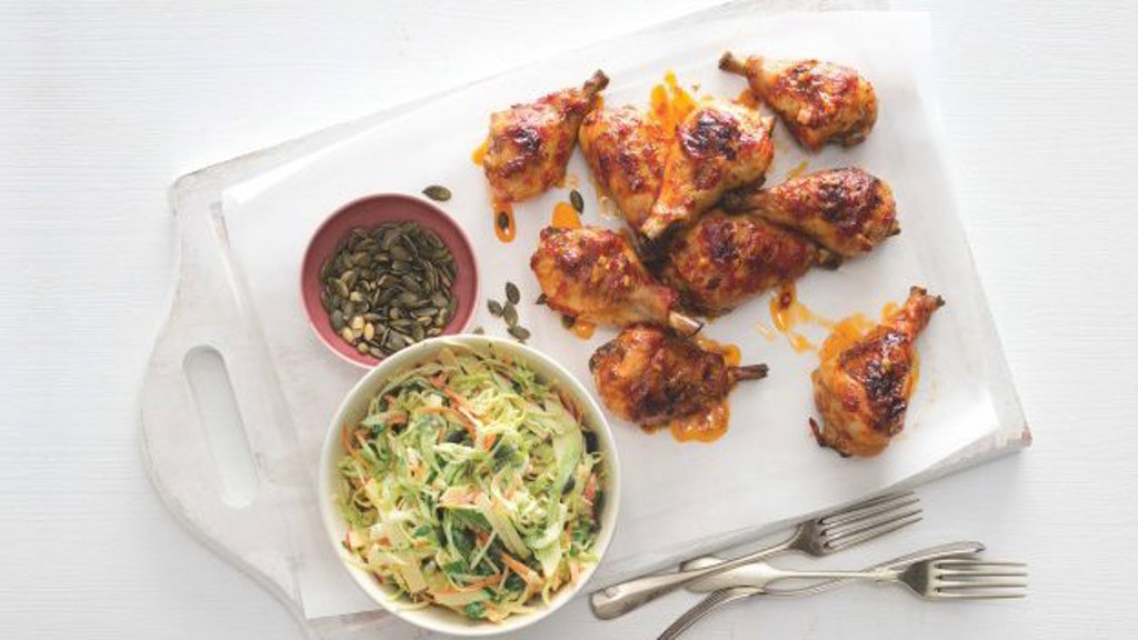 Recept: Kuřecí paličky se salátem coleslaw Recept: Kuřecí paličky se salátem coleslaw