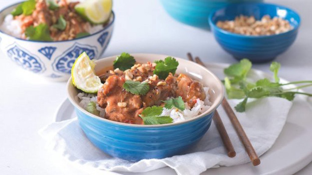 Recept: Kuře v arašídové omáčce s rýží Recept: Kuře v arašídové omáčce s rýží