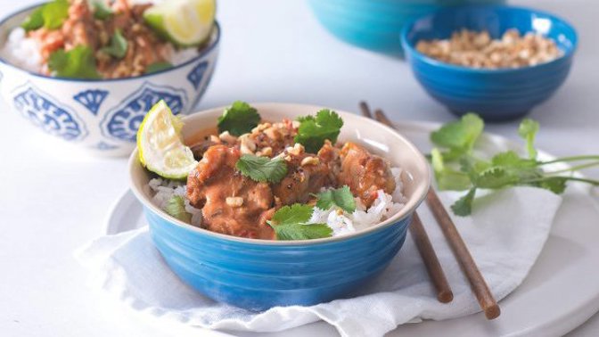 Recept: Kuře v arašídové omáčce s rýží Recept: Kuře v arašídové omáčce s rýží