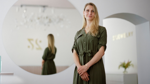 LENKA KERLICKÁ: Základem šatníku je dobře ušité bílé tričko