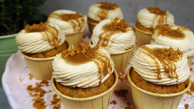 Udělejte velký dojem malými dortíky: Snadné a okouzlující lotus cupcakes