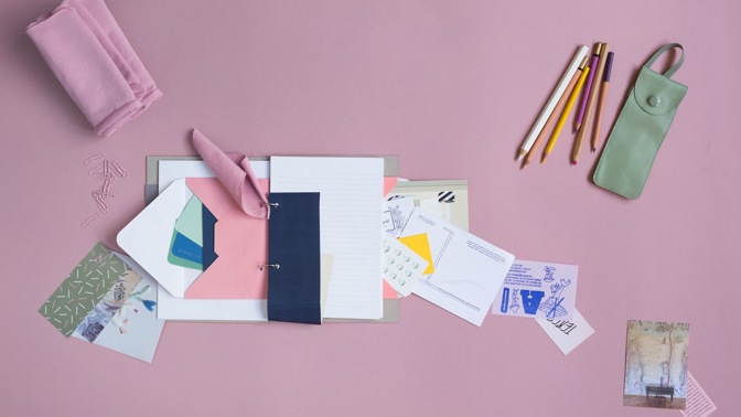Vaše album může mít mnoho podob i velikostí. Jeho základní verzi pro nás vyrobila designérka Radka Vyplašilová a výsledek její práce můžete shlédnout v březnovém vydání Marianne Bydlení. V prodeji je od 6. 2. do 11. 3. 2020.
