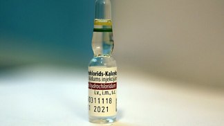 Morfium jako úleva i past: droga, která provázela císaře, války i diktátory. Mnohé ženy jím zaplňovaly prázdný život