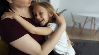“Moje 10letá dcera chce žít u svého otce. Jsem z toho zoufalá, nevím, co dělat,” je naprosto nešťastná Agáta “Moje 10letá dcera chce žít u svého otce. Jsem z toho zoufalá, nevím, co dělat,” je naprosto nešťastná Agáta