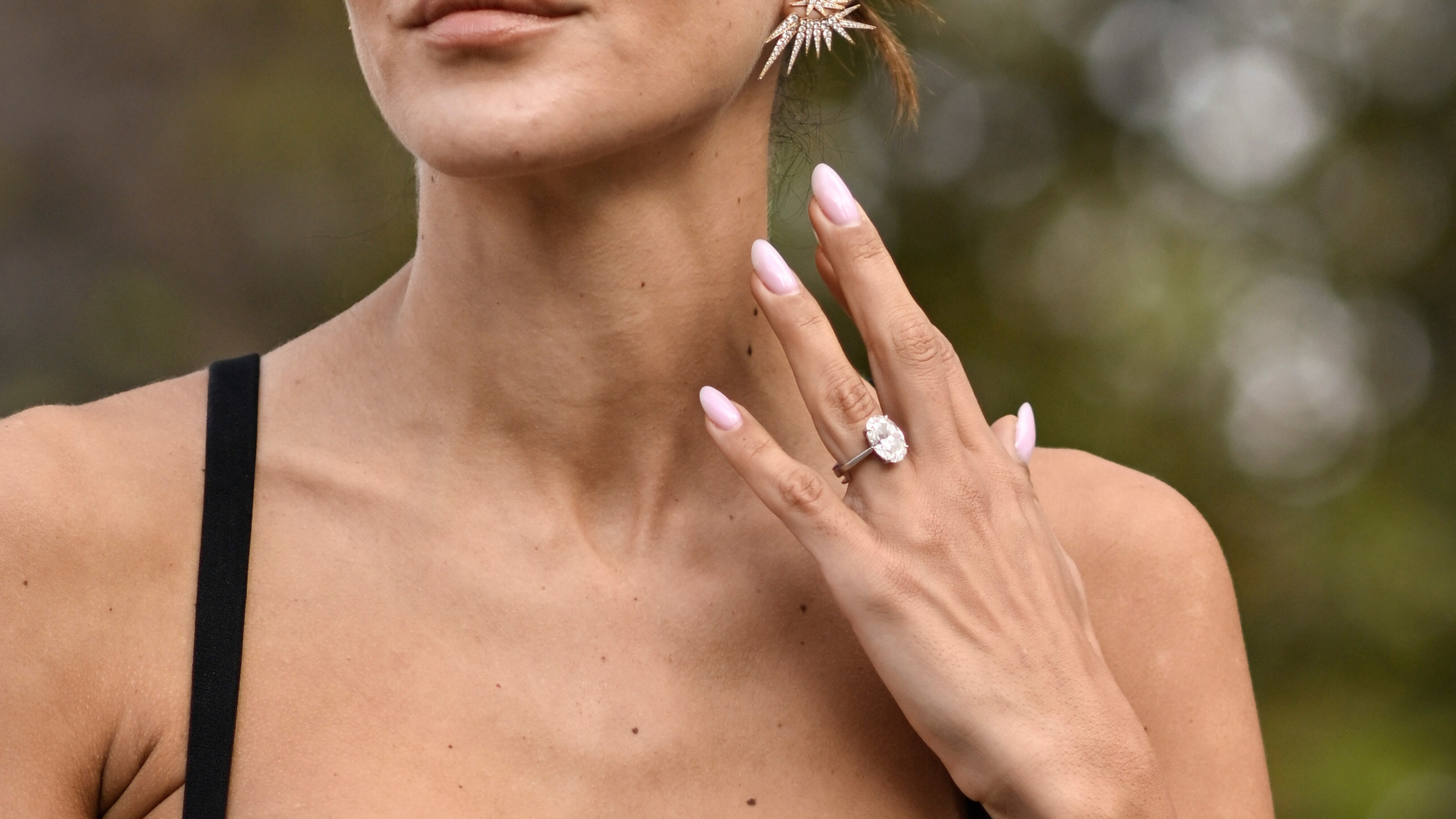 Almond milk nails