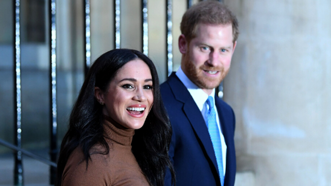 Meghan a Harry se vzdávají rolí v královské rodině! Chtějí být finančně nezávislí