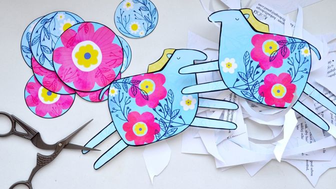 Kromě plyšových hraček dělá Katka i grafiku, například tyhle krásné vystřihovánky.
Kromě plyšových hraček dělá Katka i grafiku, například tyhle krásné vystřihovánky.