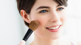 Tvářenka: antiaging trik profíků
