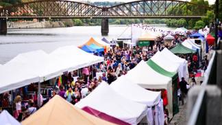 Kam vyrazit do konce dubna? Markety i food festivaly se otevírají