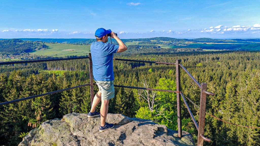 Výhledy, které stojí za každý krok. Putování po osmistovkách vás odmění panoramaty i klidem hlubokých lesů.
Výhledy, které stojí za každý krok. Putování po osmistovkách vás odmění panoramaty i klidem hlubokých lesů.