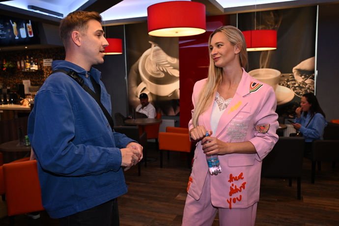 Barbora Mottlová a David Gránský se dali do řeči.