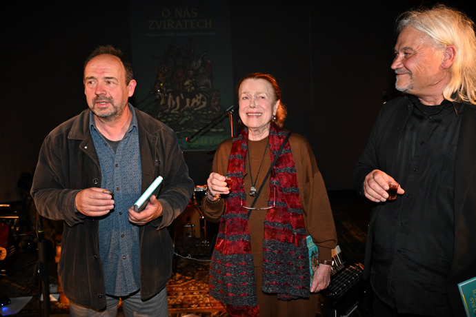 Iva Janžurová prý s oslavami stále ještě nekončí.