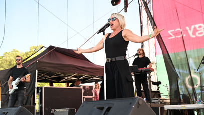 FOTO: Martina Pártlová zazpívala.
