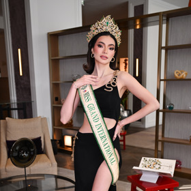 Emma Mary Tiglao je původem z Filipín.