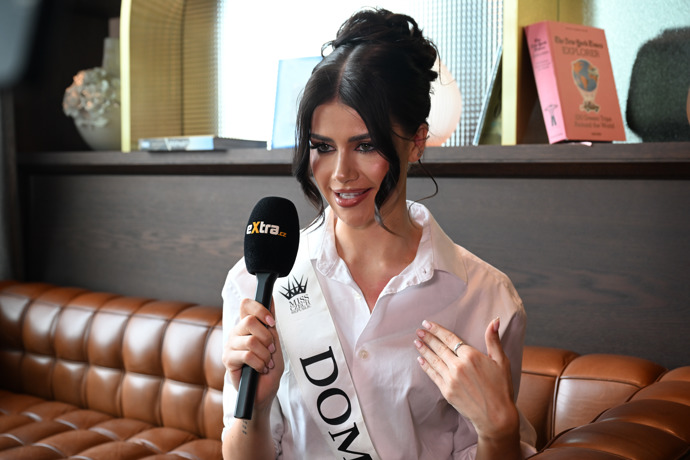Krásná Dominique Alagia. 