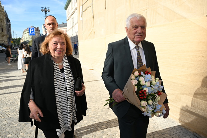Václav Klaus rovněž dorazil.