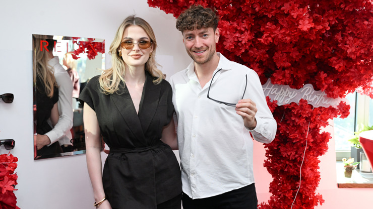 Pavla Vaníčková a Martin Dubovický s brýlemi značky Relax.